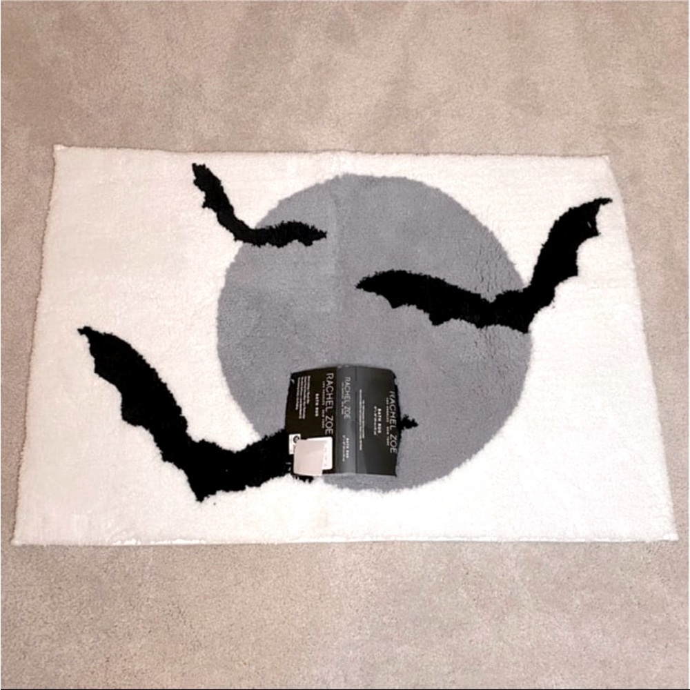 NWT Rachel Zoe Halloween Bat Bathmat